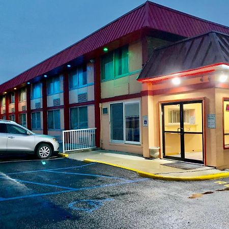 Red Carpet Inn & Suites Lima -Listing Partner מראה חיצוני תמונה