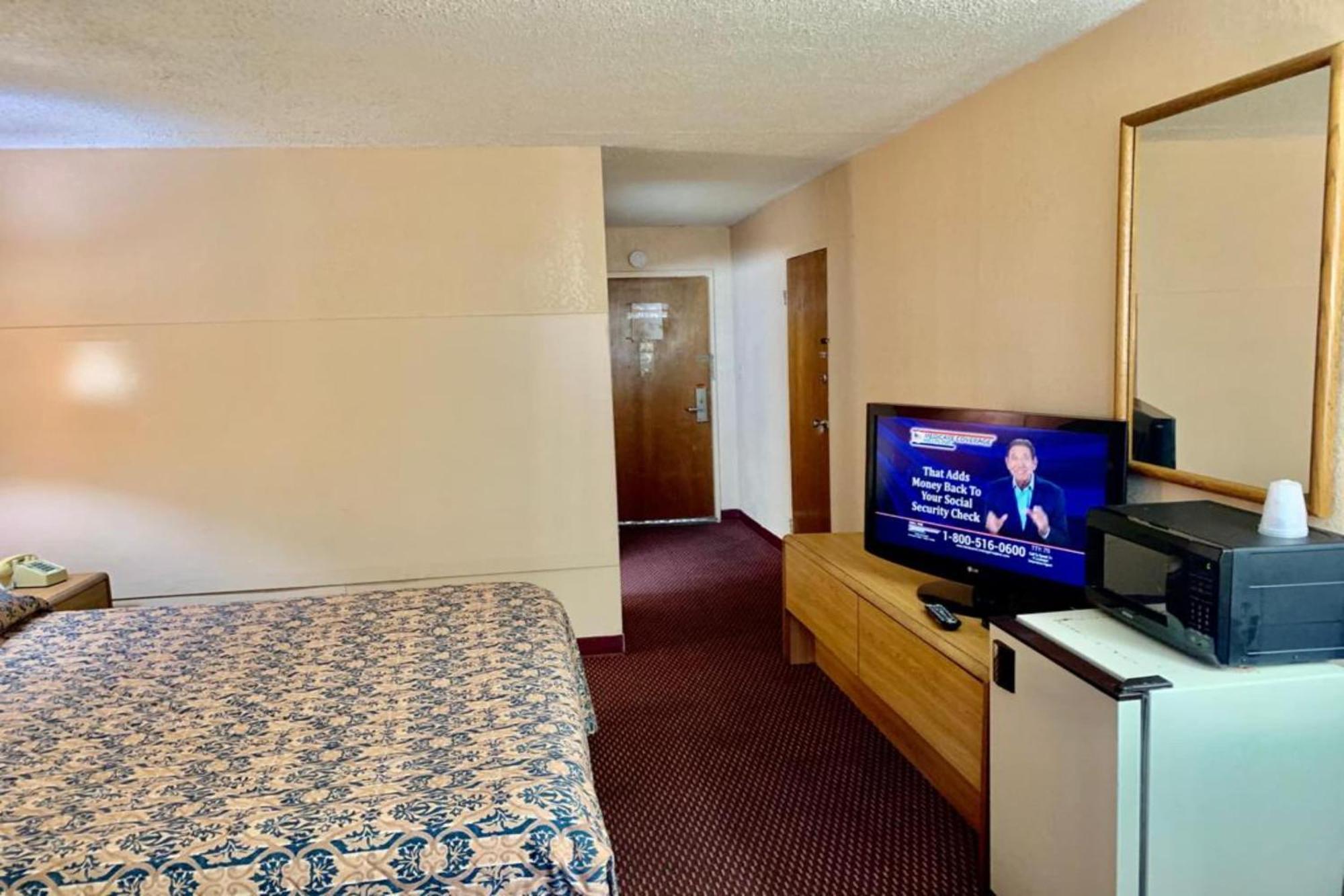 Red Carpet Inn & Suites Lima -Listing Partner מראה חיצוני תמונה