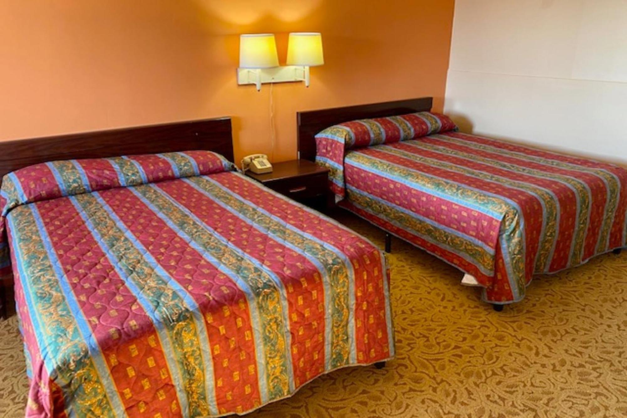 Red Carpet Inn & Suites Lima -Listing Partner מראה חיצוני תמונה
