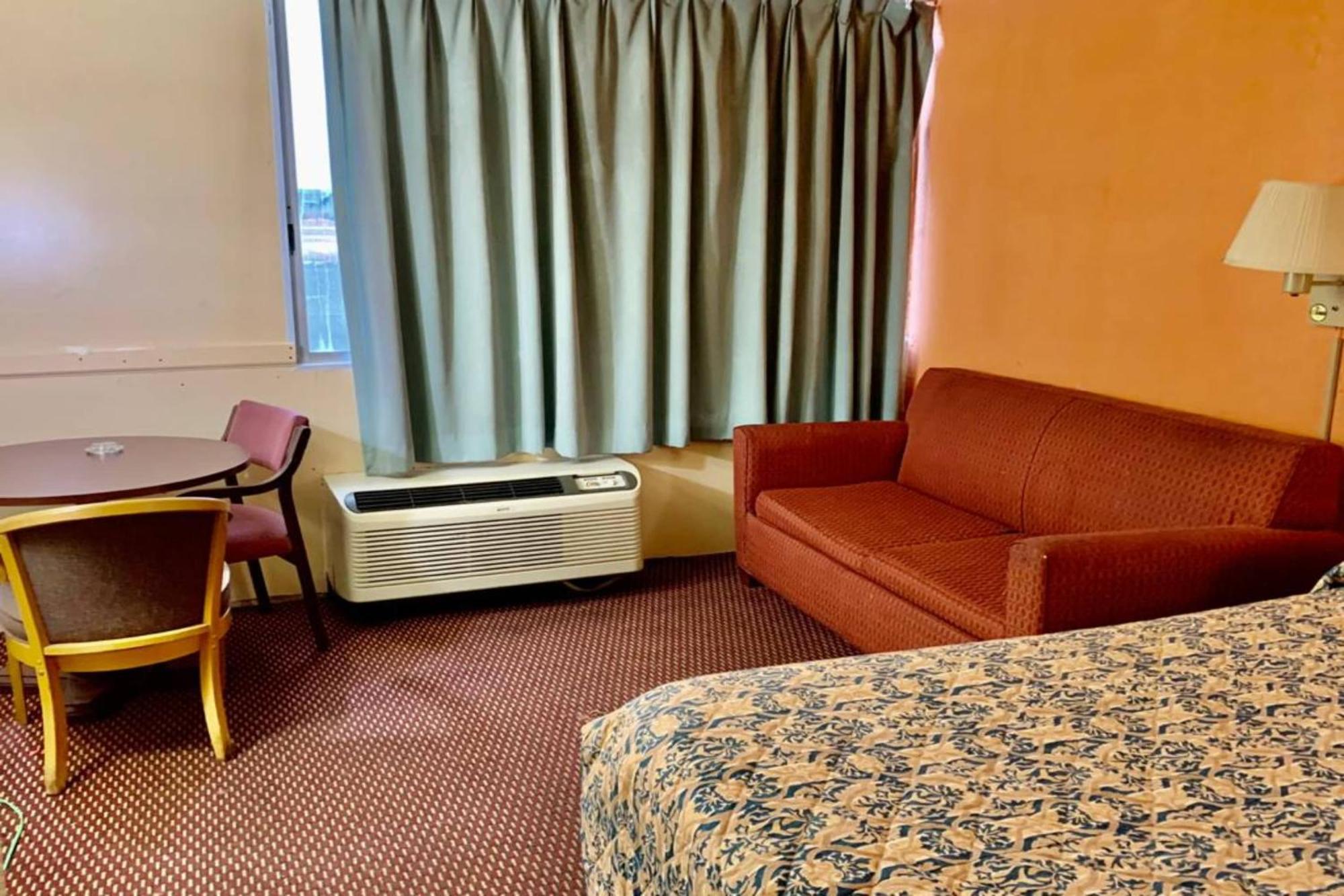 Red Carpet Inn & Suites Lima -Listing Partner מראה חיצוני תמונה